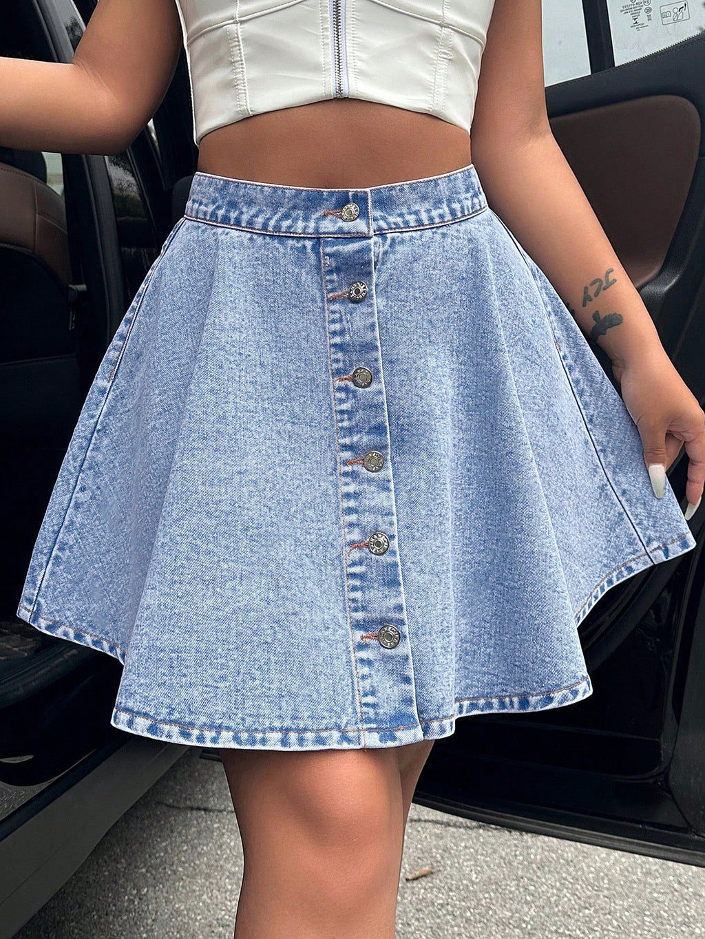 High waisted loose denim skirt