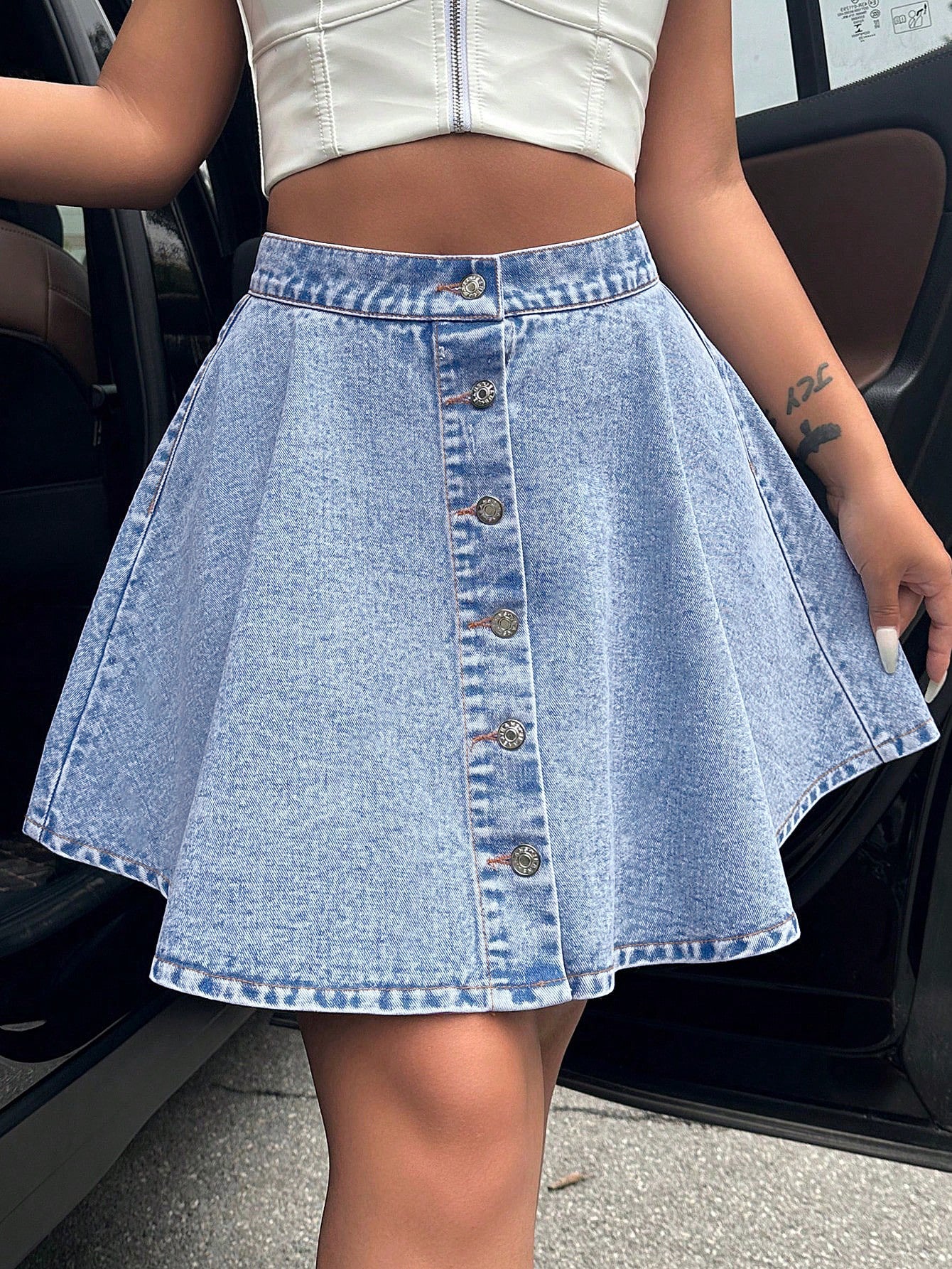 High waisted loose denim skirt
