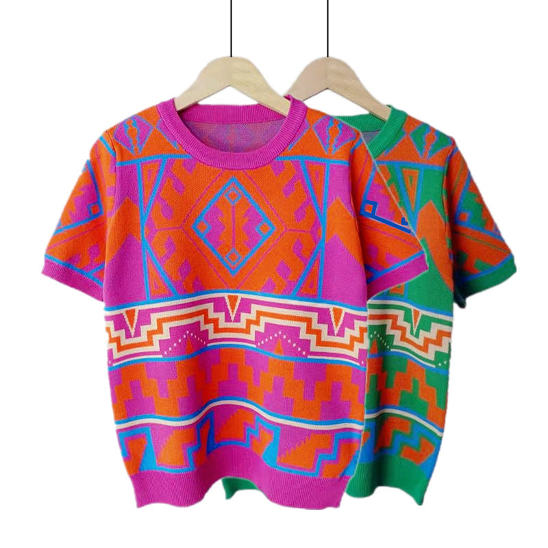 Stylish geometric color blocked short sleeved knitted sweater for women, with a niche design sense, wearing a slimming t-shirt for women